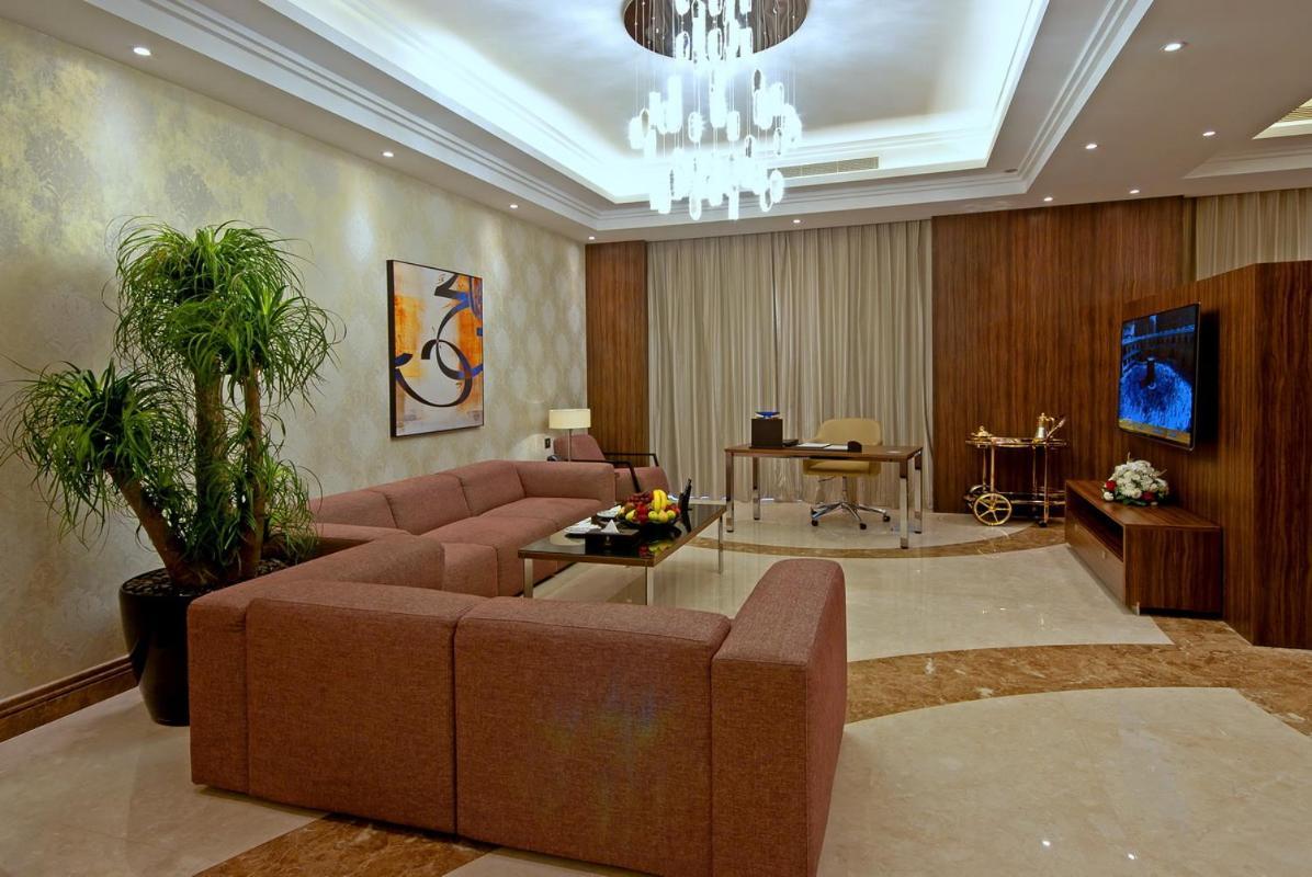 Casablanca Grand Hotel Jidá Exterior foto A living room